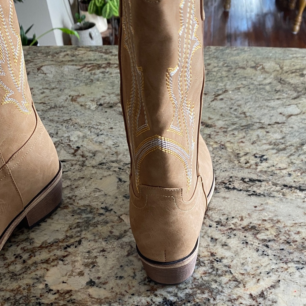 Gaucho Tan Heeled Western Boots - Picture 4 of 6